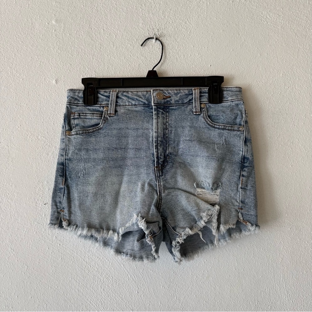 BCBG Generation High Rise Distressed Denim Shorts Size 29 Frayed Hem Light Wash